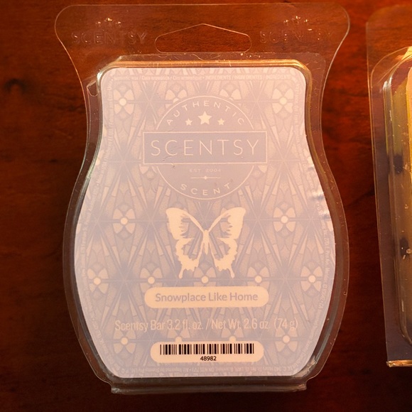 Scentsy Snowplace Like Home & Patchouli wax melts - Picture 1 of 4